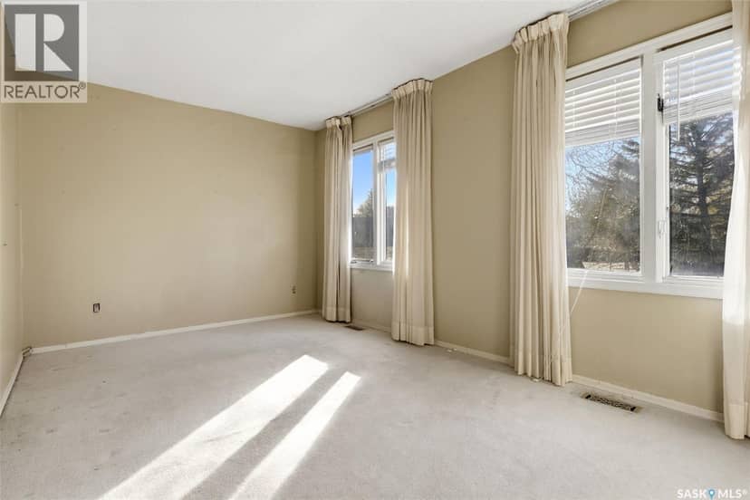 1034 Gryphons WALK — photo 38 of 40