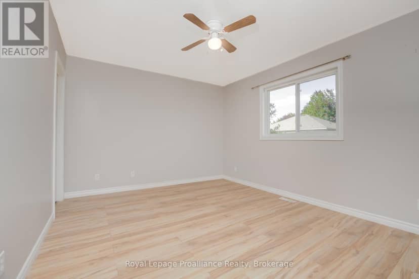 120 Raglan Street — photo 14 of 38
