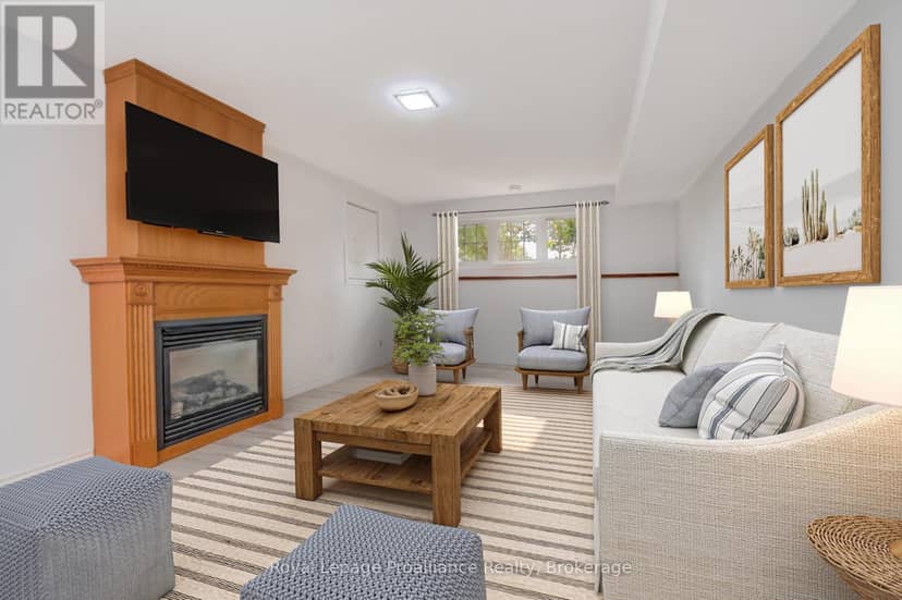 120 Raglan Street — photo 24 of 38
