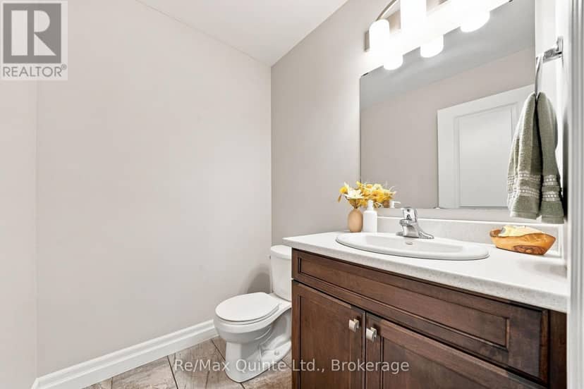 53 Aspen Drive, Quinte West, photo 8