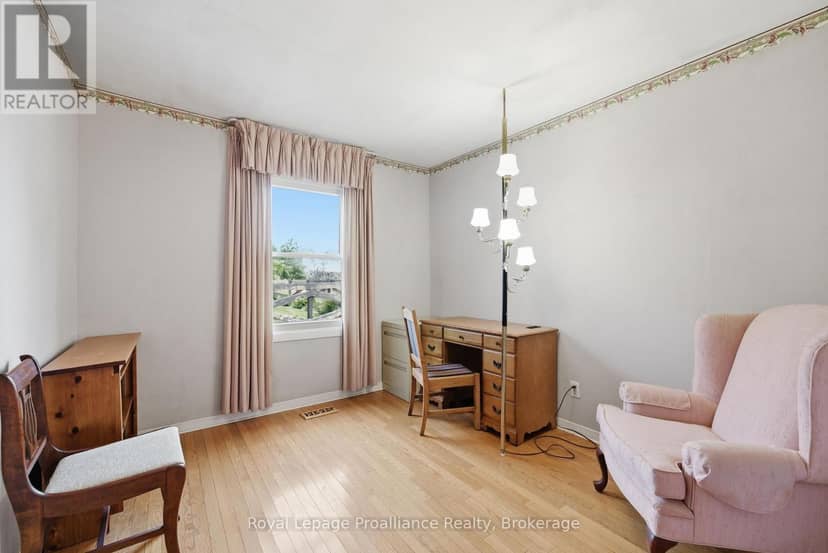 478 Monk Street — photo 18 of 39