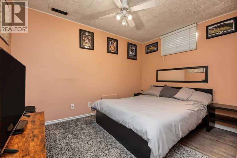 7633 97A Street — photo 22 of 33