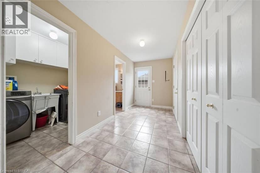 61 SUNNYSIDE Drive, St. George, photo 5