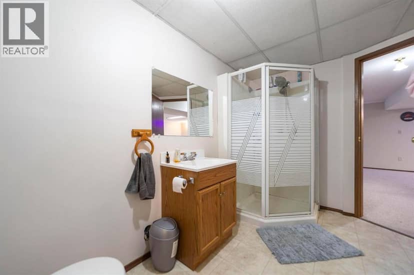 4604 61 Street — photo 19 of 26