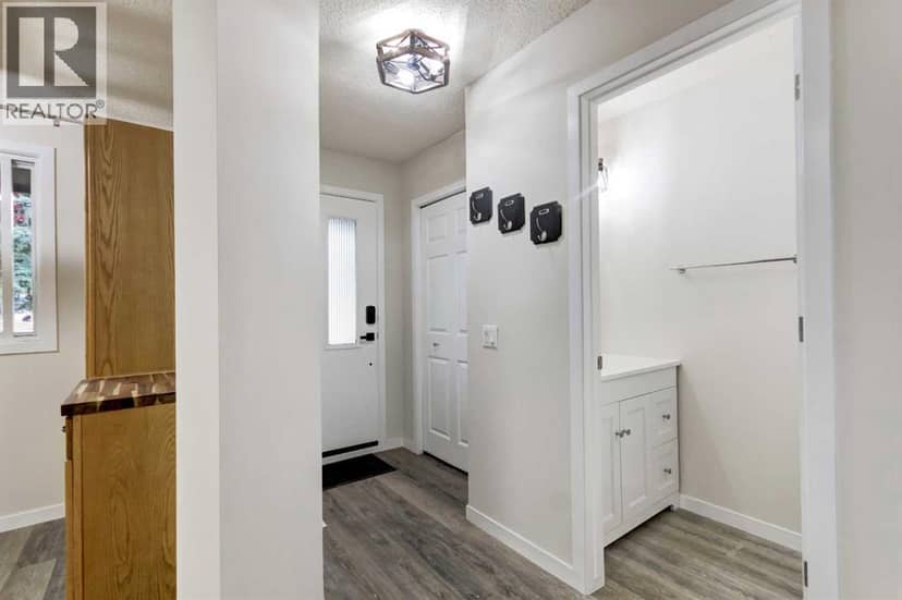 12, 310 Brookmere Road SW, Calgary, photo 5