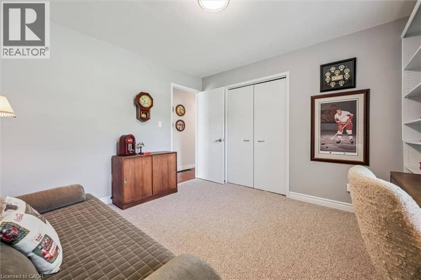 7 KING Street — photo 25 of 40
