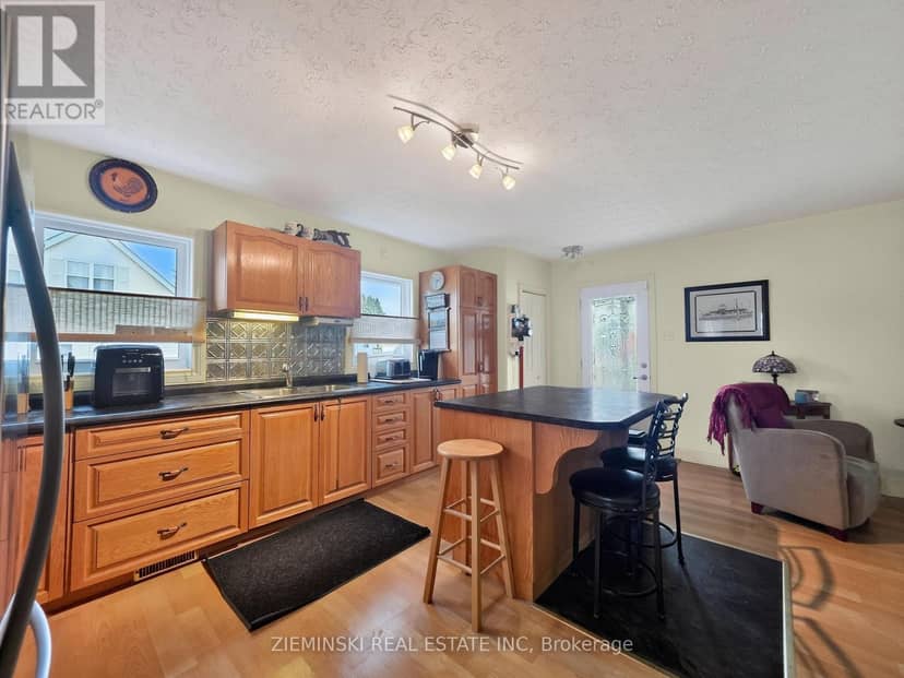 31 Quinn Crescent, Black River-Matheson, photo 2