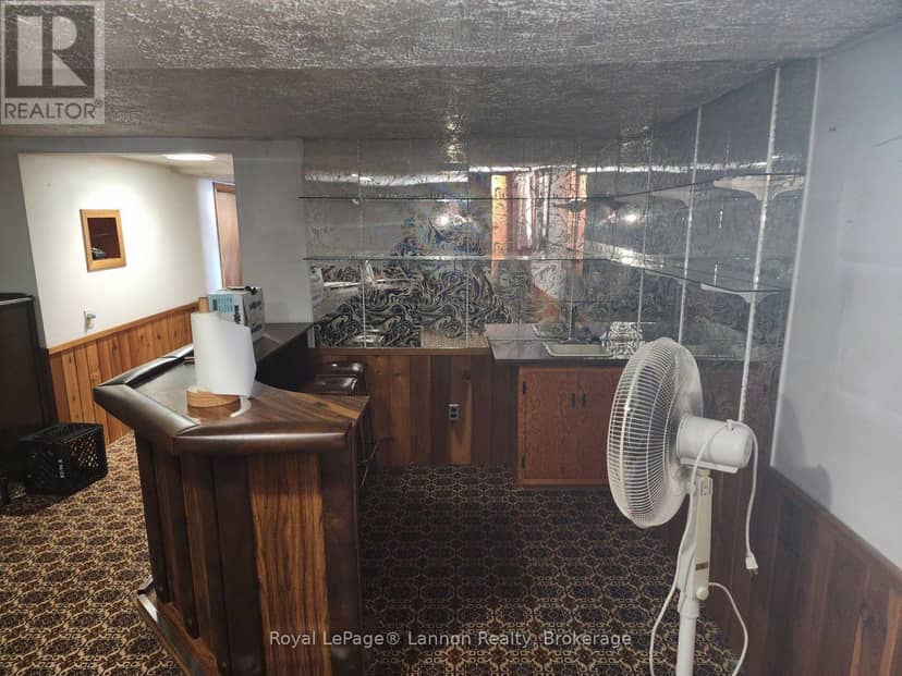 306 Walker Street E — photo 17 of 38