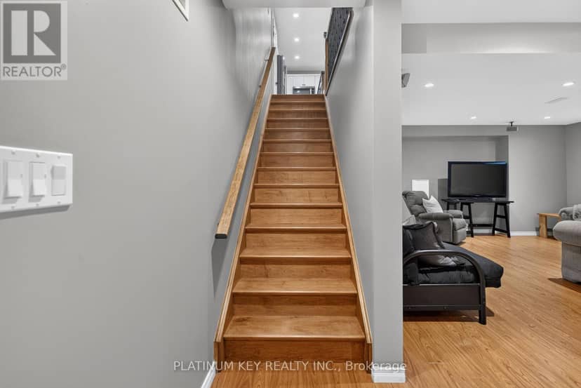 277 Thorne Drive — photo 20 of 40