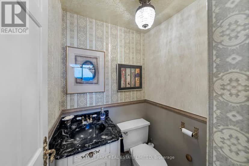 PH 1 - 2600 Bathurst Street — photo 11 of 34