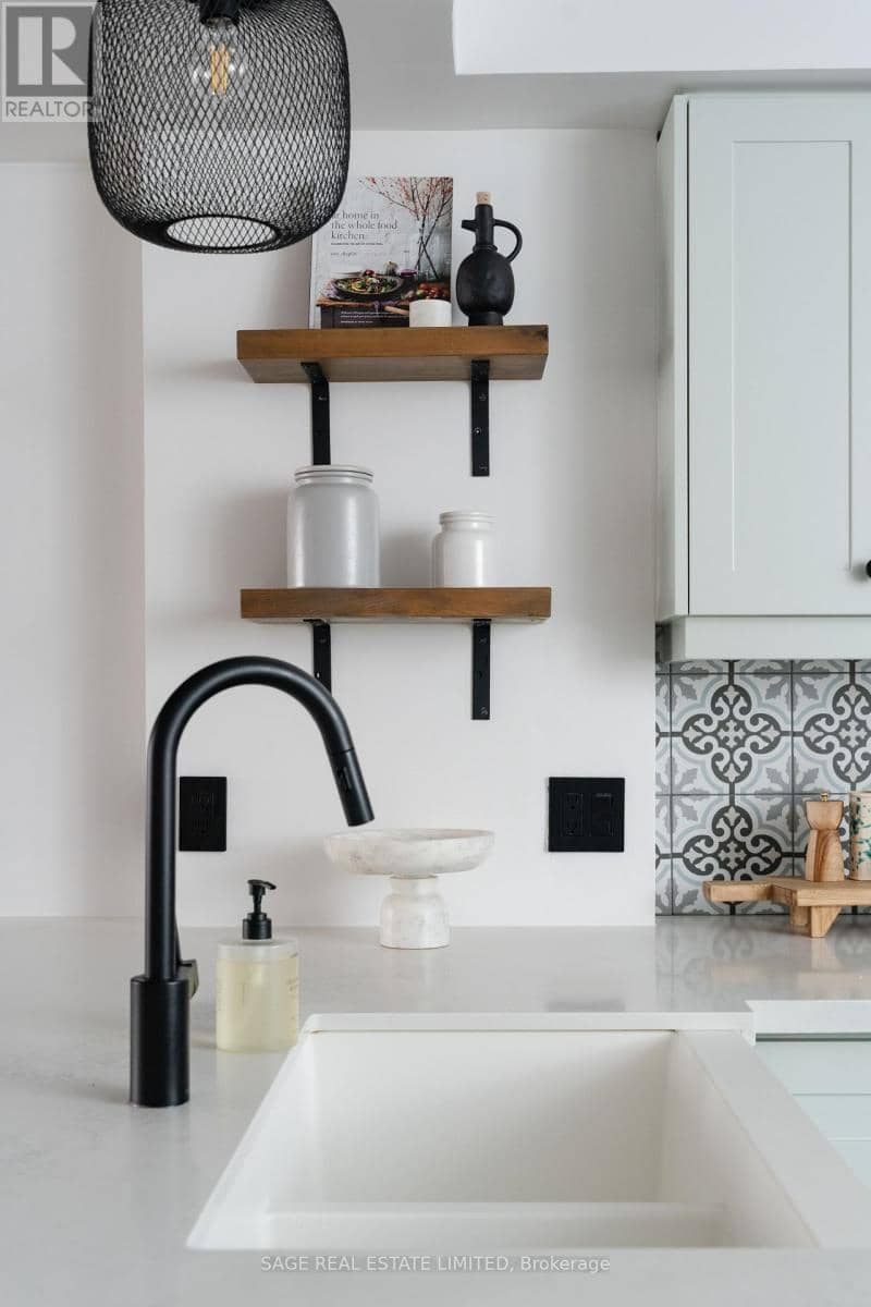 2603 - 12 Sudbury Street — photo 40 of 40
