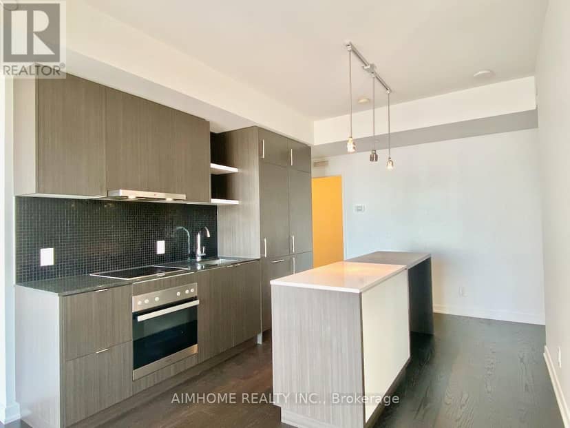 6705 - 100 Harbour Street — photo 3 of 21