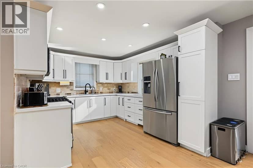 100 MONTROSE Avenue — photo 13 of 40