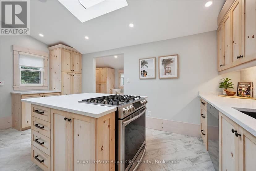 183 Elizabeth Street — photo 25 of 40