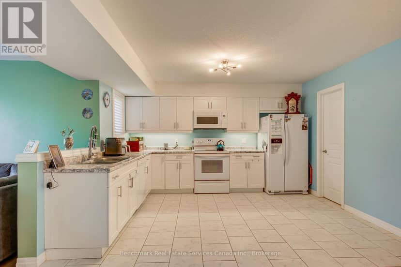 39 Leesboro Trail, Thames Centre, photo 8