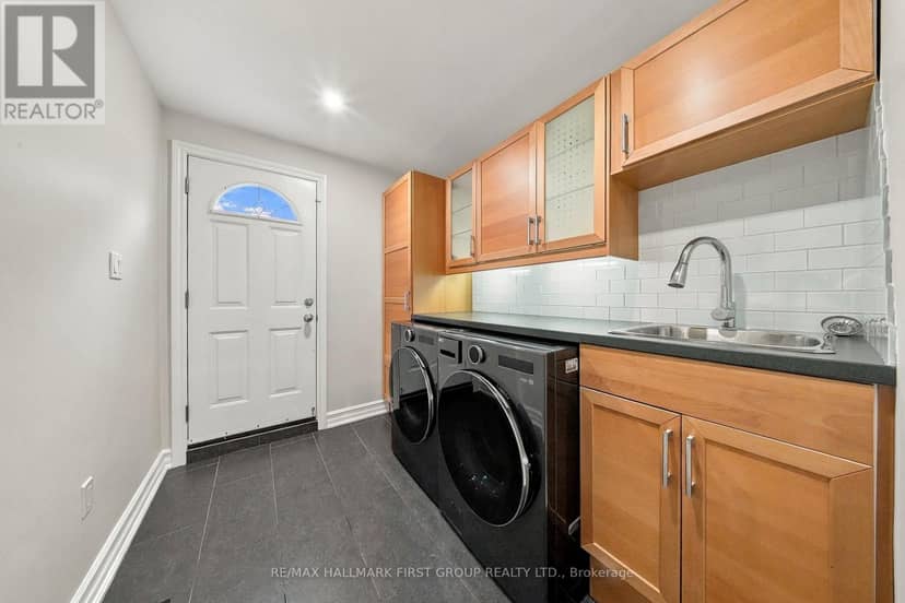 520 McLeod Crescent — photo 23 of 27