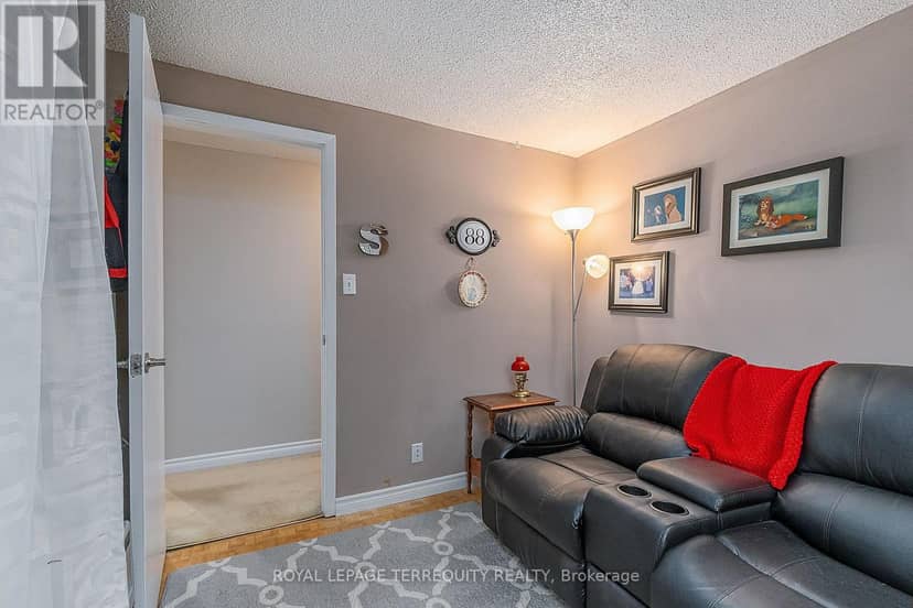 1 Wishbone Crescent — photo 16 of 28