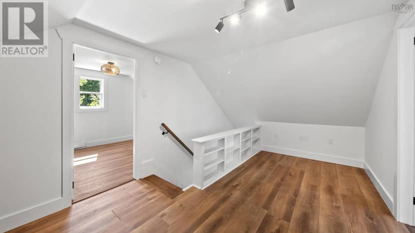 379 Bissett Road — photo 37 of 40