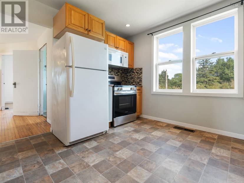 540 Farm Road — photo 23 of 40