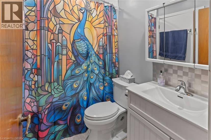 15 COLLIER Crescent — photo 16 of 40