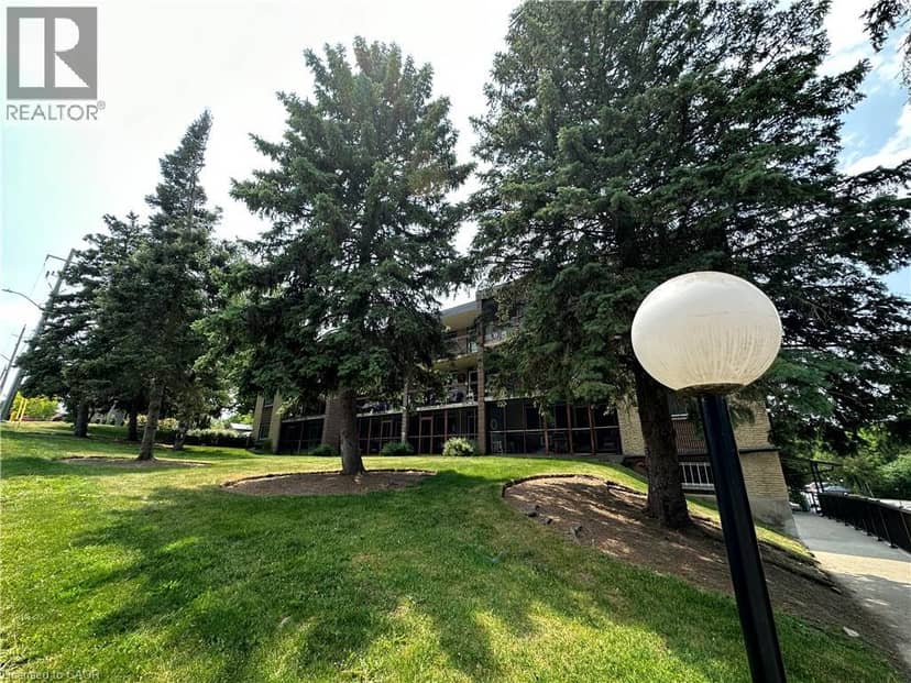 944 CALEDONIAN View Unit# 301, Cambridge