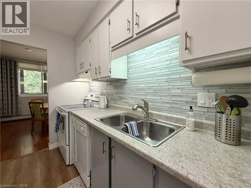 944 CALEDONIAN View Unit# 301 — photo 15 of 32