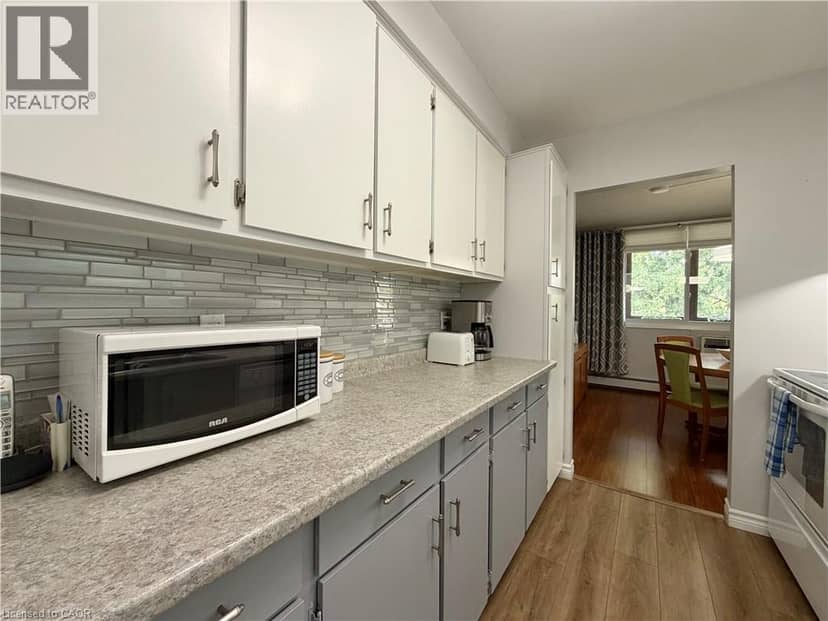 944 CALEDONIAN View Unit# 301 — photo 16 of 32