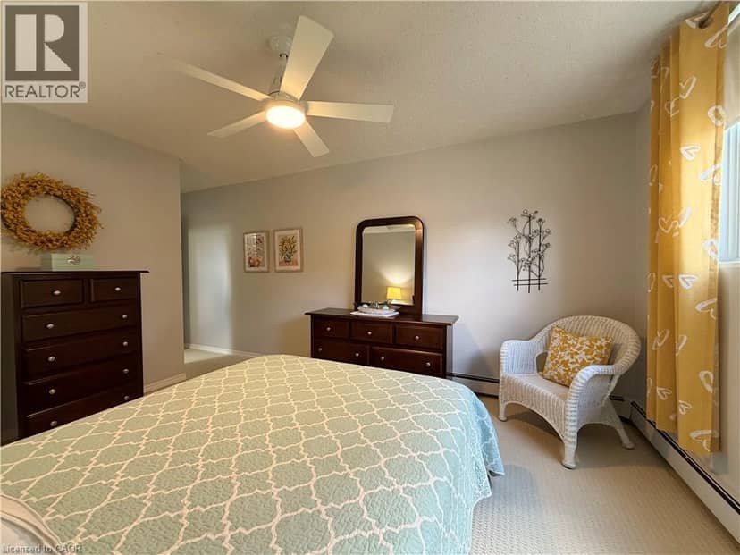 944 CALEDONIAN View Unit# 301 — photo 24 of 32