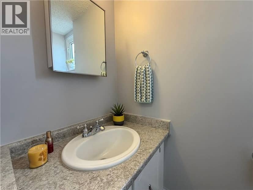 944 CALEDONIAN View Unit# 301 — photo 25 of 32