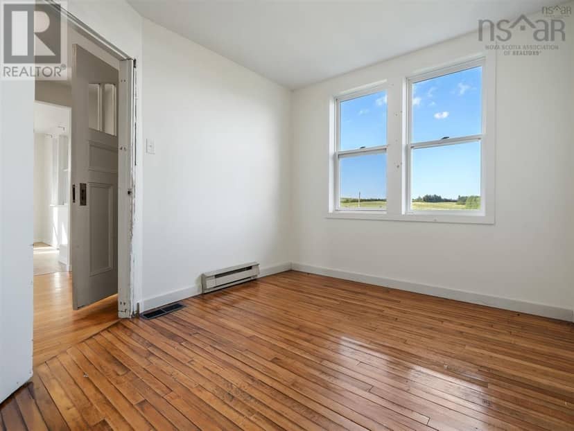 540 Farm Road — photo 17 of 40