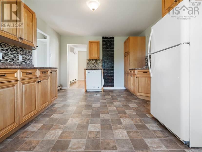 540 Farm Road — photo 24 of 40