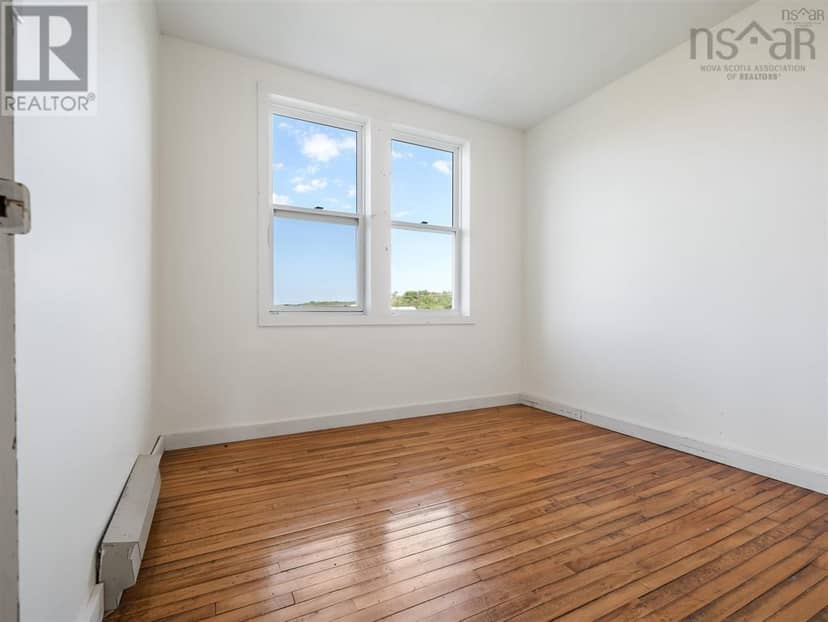540 Farm Road — photo 15 of 40