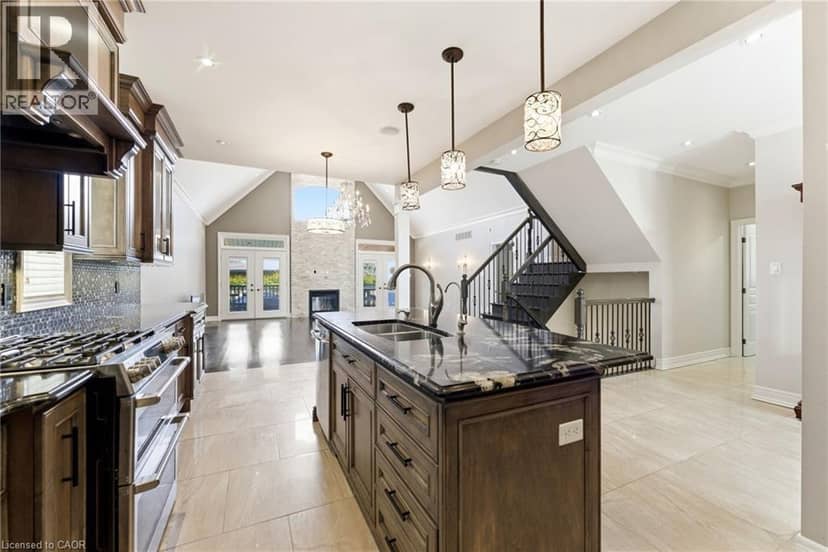 85 HILLCROFT Drive — photo 16 of 40