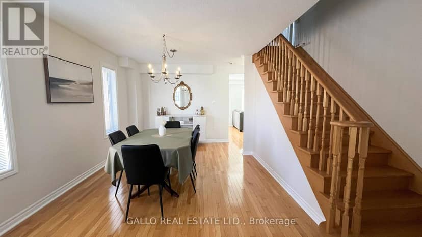 69 Adventure Crescent, Vaughan, photo 2