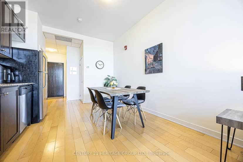 507 - 10376 Yonge Street — photo 10 of 25