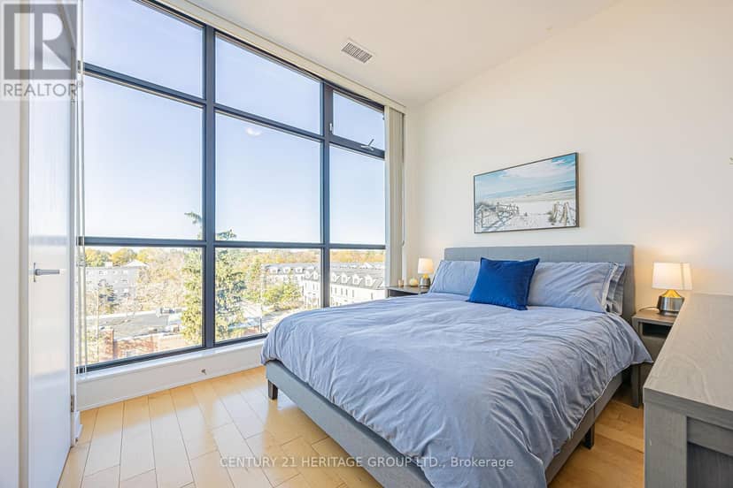 507 - 10376 Yonge Street — photo 17 of 25