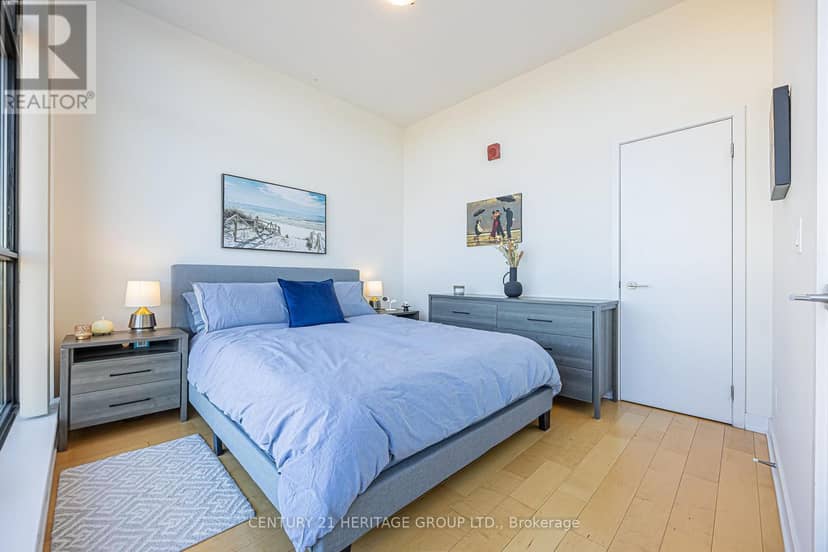 507 - 10376 Yonge Street — photo 18 of 25