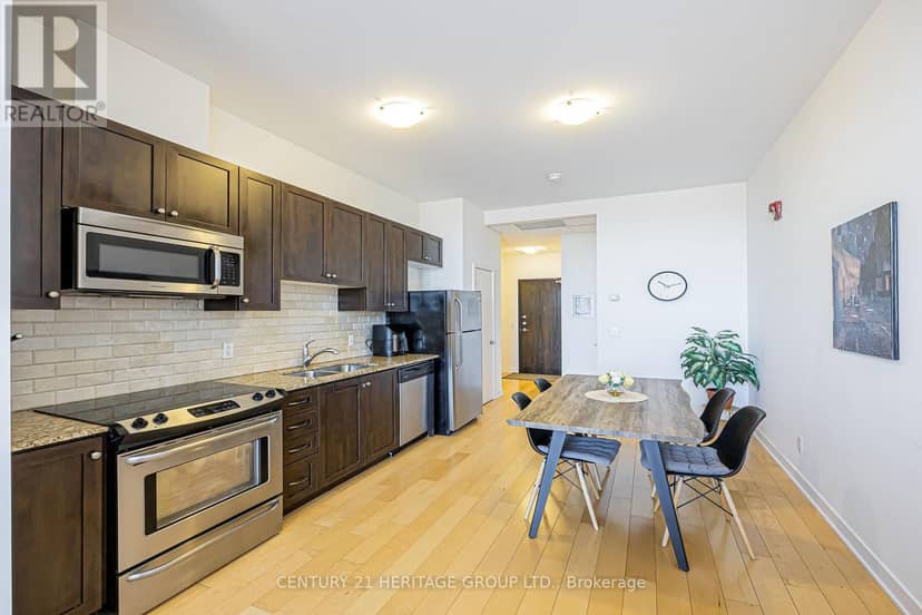507 - 10376 Yonge Street — photo 9 of 25