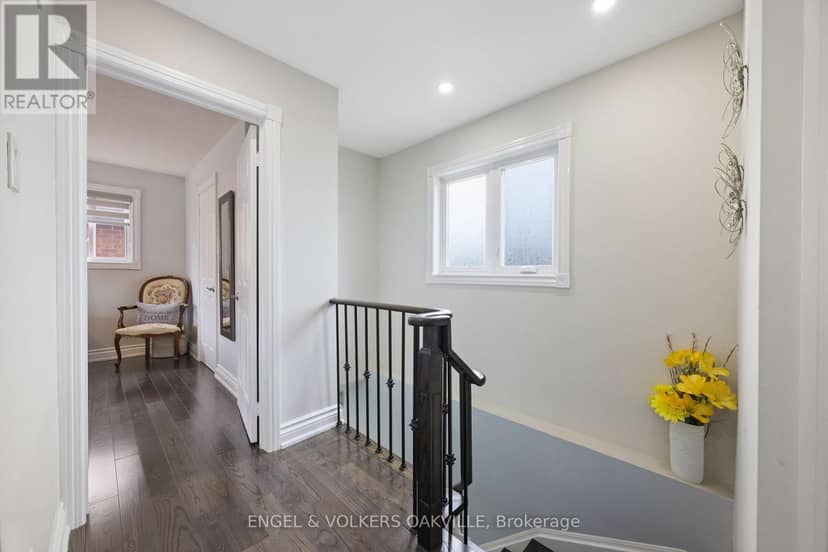 10 Crieff Avenue — photo 18 of 40