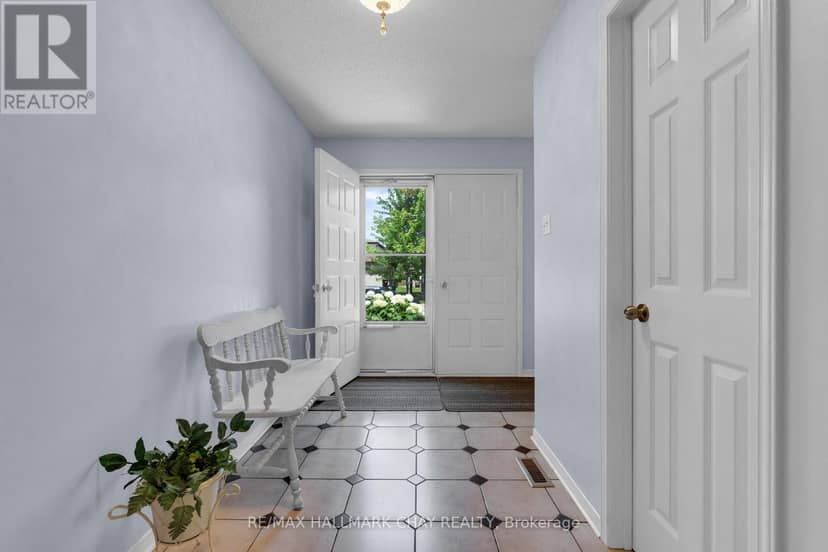 86 Trillium Crescent, Barrie, photo 5