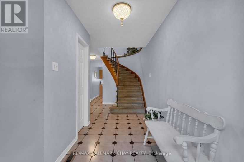 86 Trillium Crescent, Barrie, photo 7