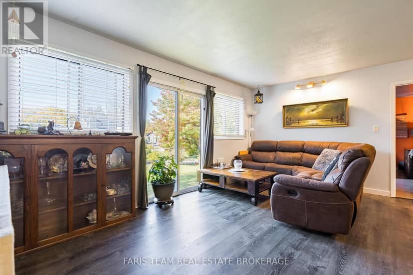 7 Couchiching Crescent — photo 10 of 29