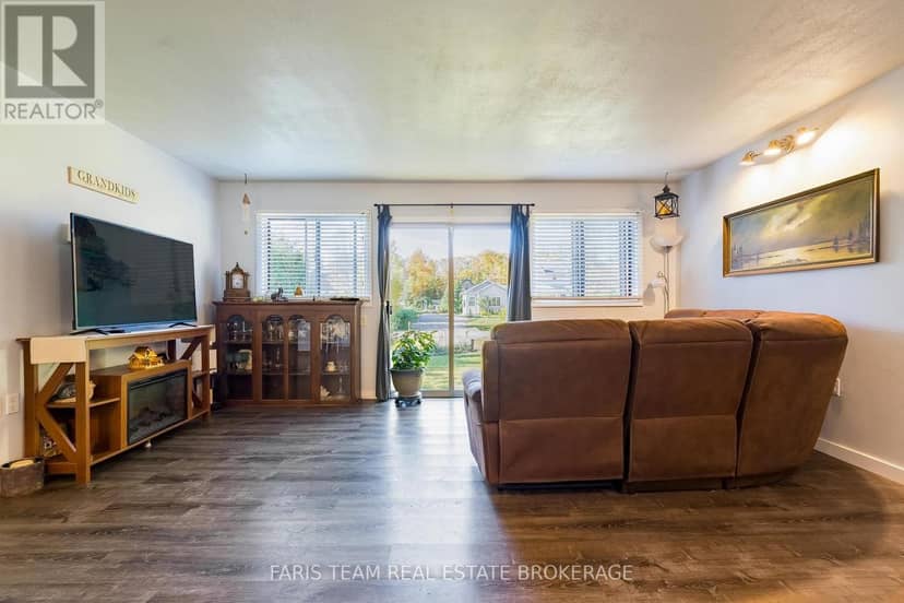 7 Couchiching Crescent — photo 12 of 29