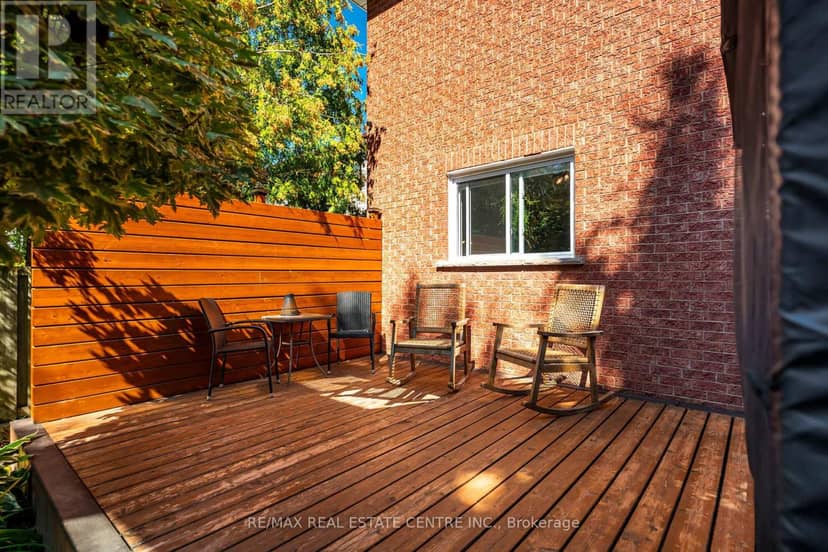 128 Elaine Drive — photo 37 of 40