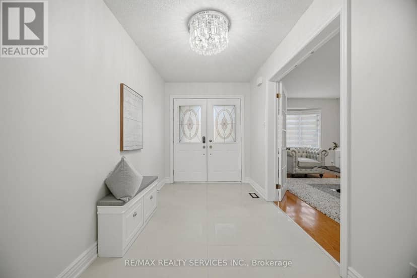28 Corkett Drive, Brampton, photo 5