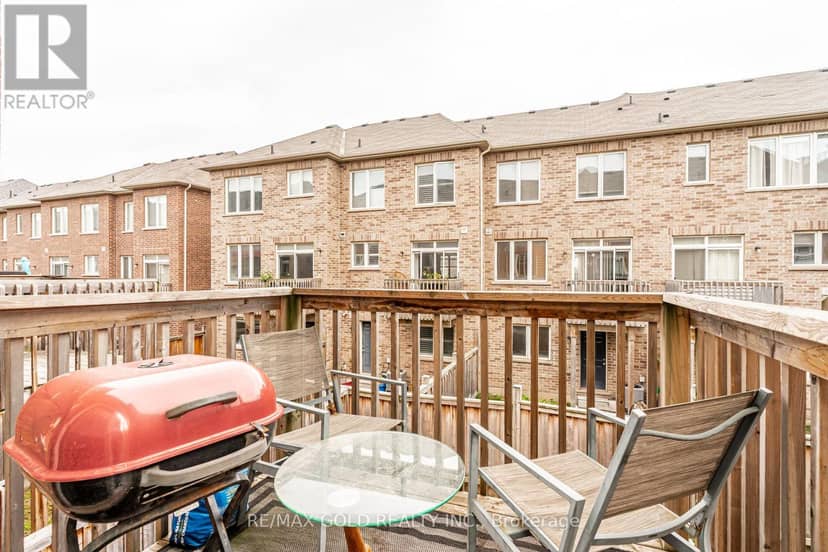 32 Rockman Crescent — photo 14 of 31