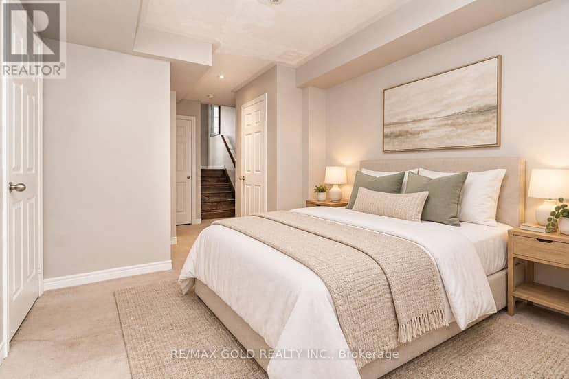 32 Rockman Crescent — photo 24 of 31