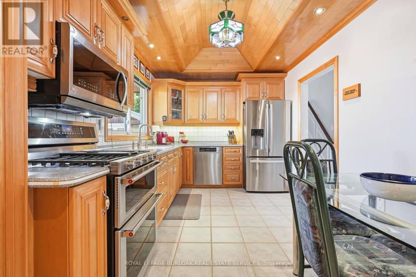 2432 Cyprus Avenue — photo 11 of 40