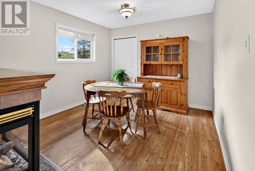 354 Oak Street — photo 16 of 39