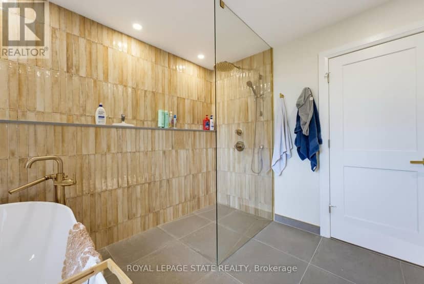 50 Fusilier Drive — photo 22 of 40